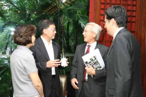 (11-14 Nov 2009) Closed Door Briefing by MD of GK Goh - 1