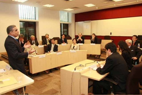 (11-14 Nov 2009) Dialogue with Dean of LKYS of Public Policy -1