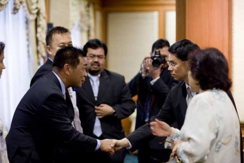 (15 Oct 2009) Courtesy Call and Dialogue with Thai PM - 13