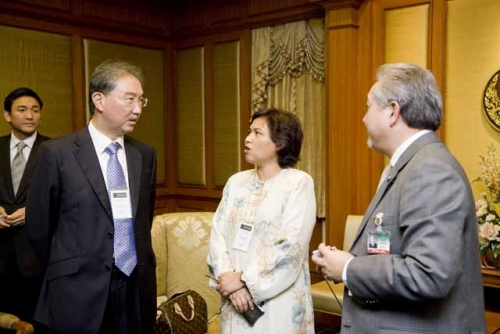 (15 Oct 2009) Courtesy Call and Dialogue with Thai PM - 21