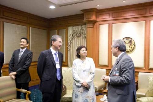 (15 Oct 2009) Courtesy Call and Dialogue with Thai PM - 23