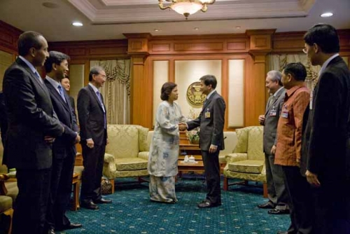 (15 Oct 2009) Courtesy Call and Dialogue with Thai PM - 28