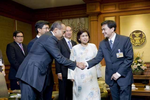 (15 Oct 2009) Courtesy Call and Dialogue with Thai PM - 32