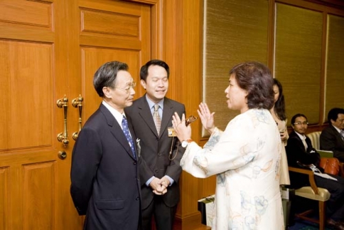 (15 Oct 2009) Courtesy Call and Dialogue with Thai PM - 7