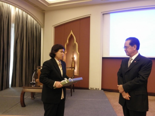 (15 Oct 2009) Political and Economic Overview of Thailand - 30