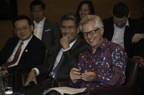 (2 June 2016) KLBC Fireside Chat with Richard Graham MP - 5