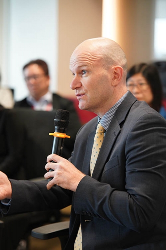 Dialogue with Alderman Peter Estlin 10